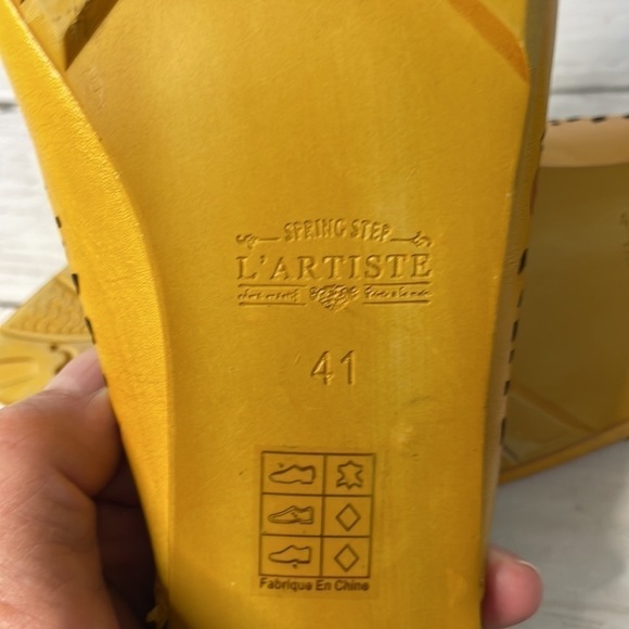 L'Artiste By Spring Step Handpainted Leather Galatina Mule - Picture 8 of 12